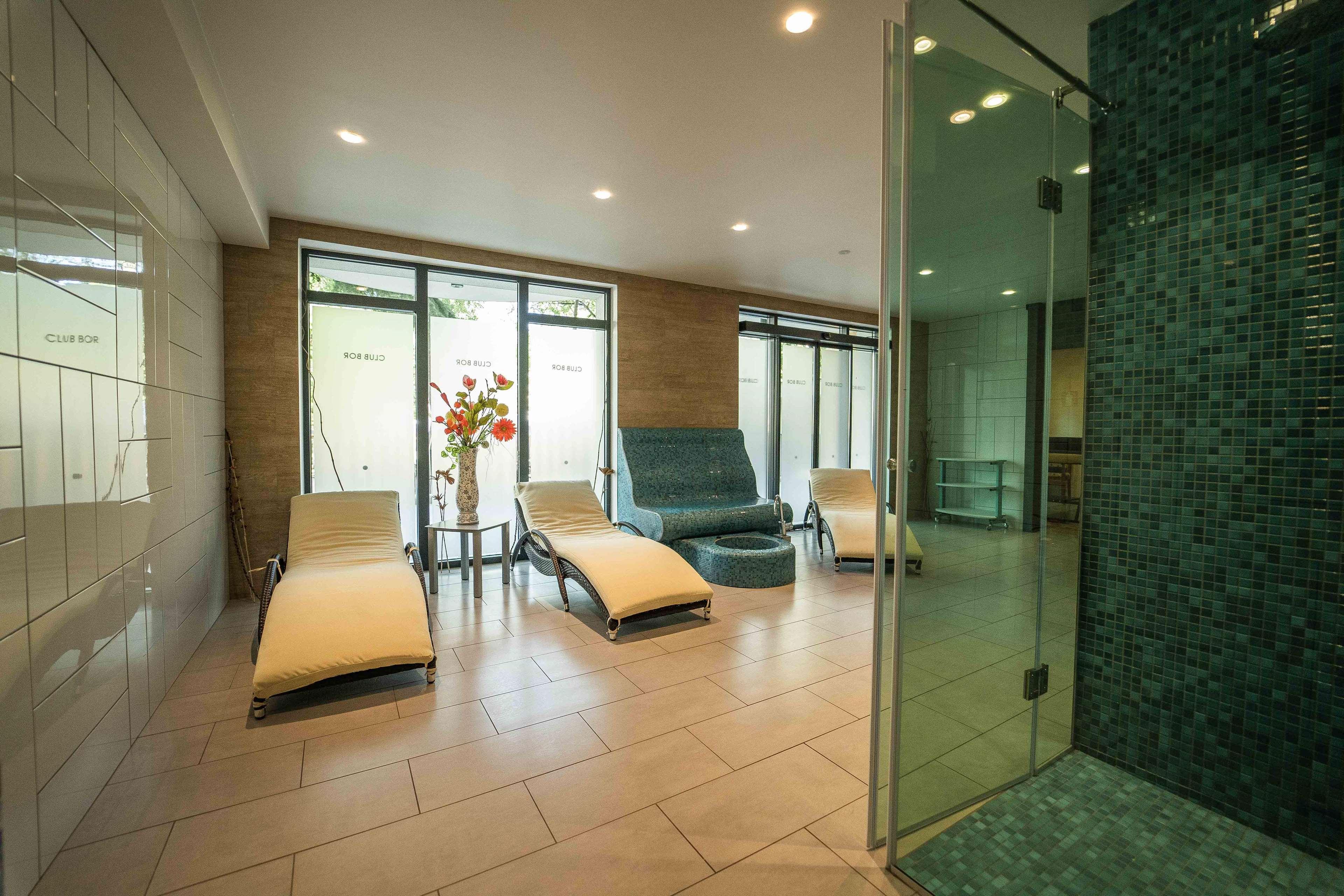 Hvd Club Bor Ultra - Private & Free Parking Hotel 4*
